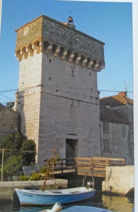 Apartman Mila Apartment Kastela Luaran gambar