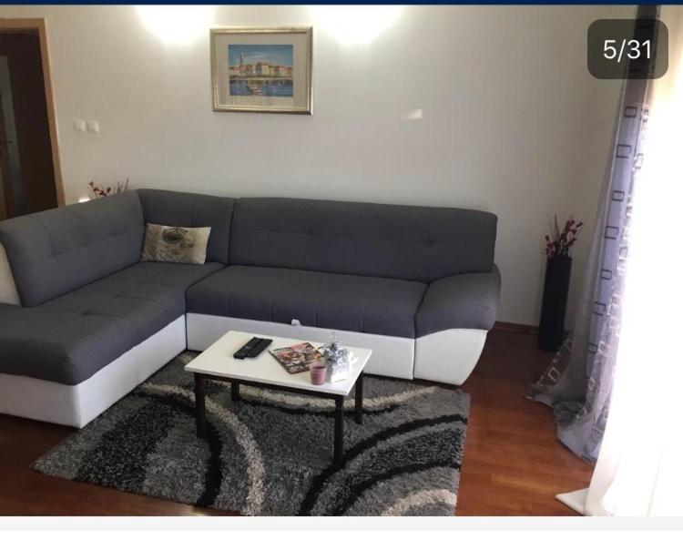Apartman Mila Kastela Luaran gambar